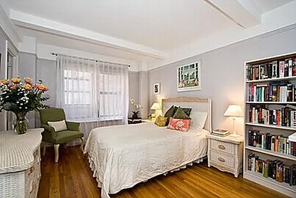 Sold by Fenwick Keats Real Estate | media 10