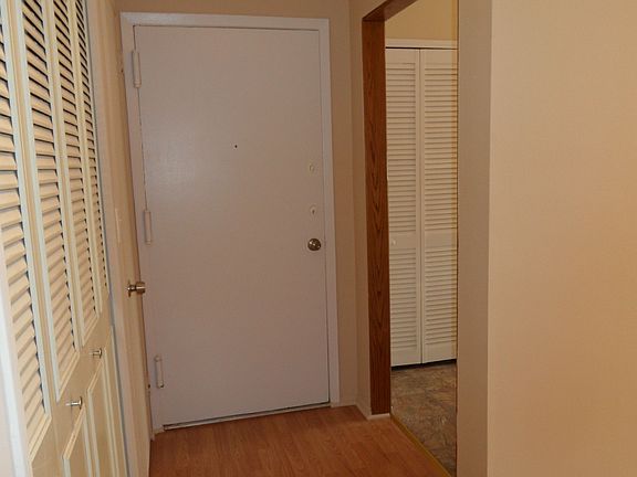  FOYER WITH GLIMPSE OF THE KITCHEN