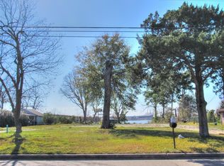 1715 Missouri St, Baytown, TX 77520
