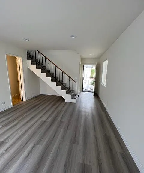 7893 Cerritos Ave — Photo 19