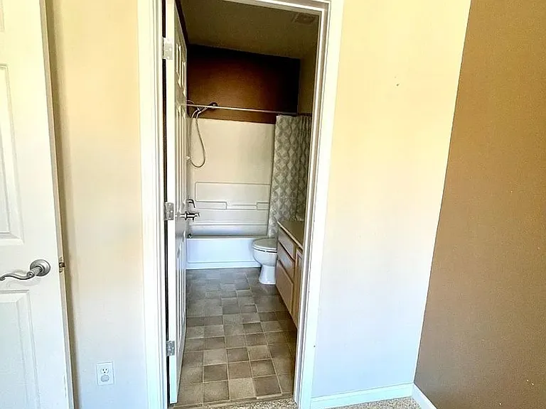 645 Madeline Jane Ln — Photo 5