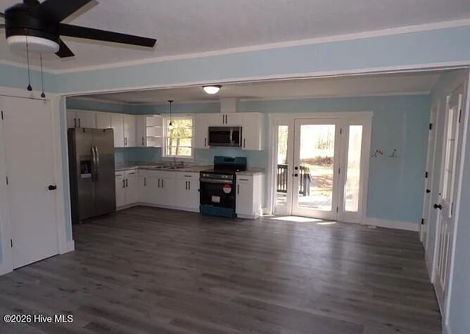1525 Seven Creeks Hwy — Photo 4