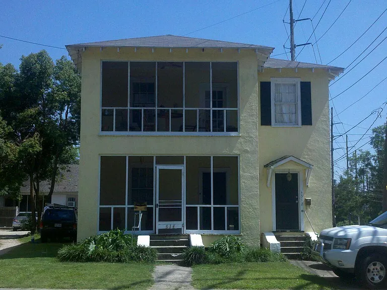 514 E State St — Photo 1