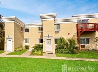 4 Lake Ave APT 5A, East Brunswick, NJ 08816