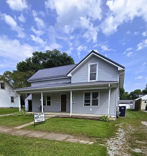 104 Sycamore St Photo 1