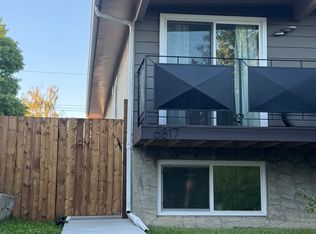 6817 Huntsbay Rd NW, Calgary, AB T2K 4R2