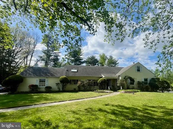 1021 Walsh Ln, Narberth, PA 19072