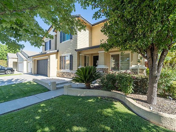 3rd image of 2517 Guadalajara Dr
