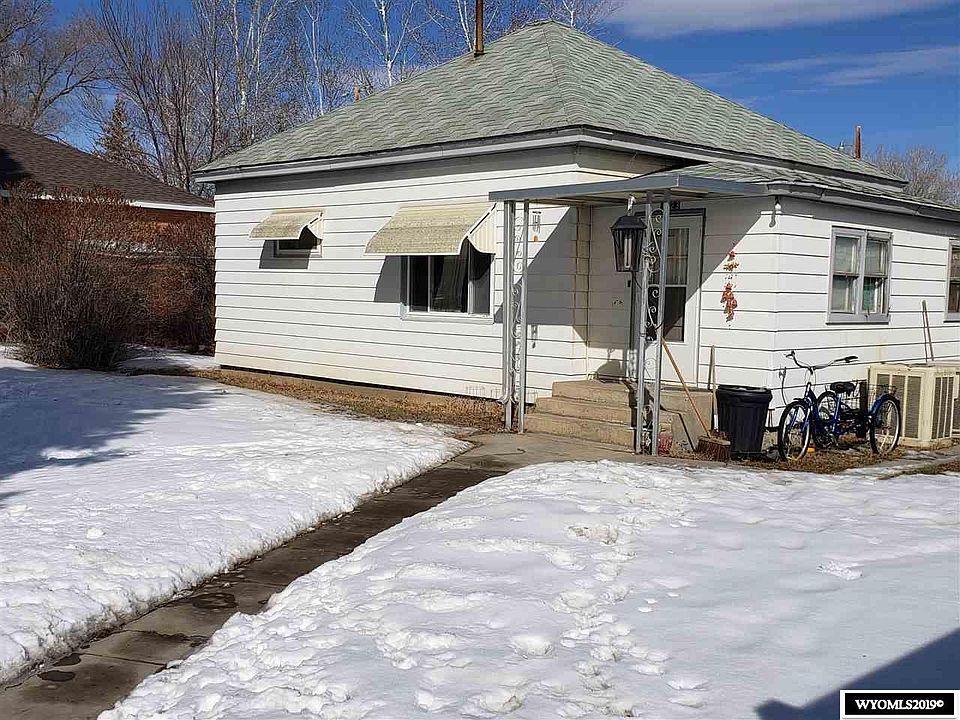 2nd image of 1423 Russell Ave