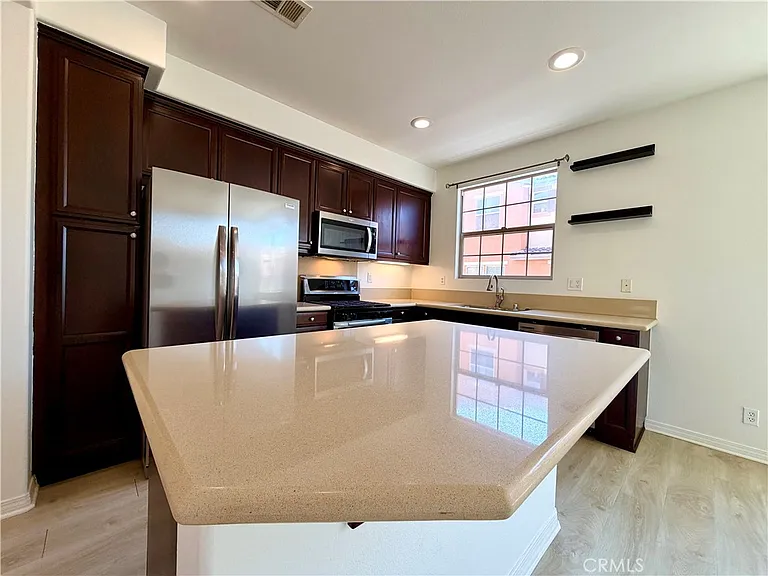 606 Asbury — Photo 14