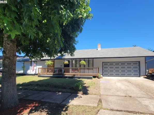 647 S 44th St, Springfield, OR 97478