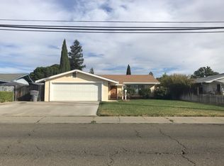 630 W H St, Dixon, CA 95620