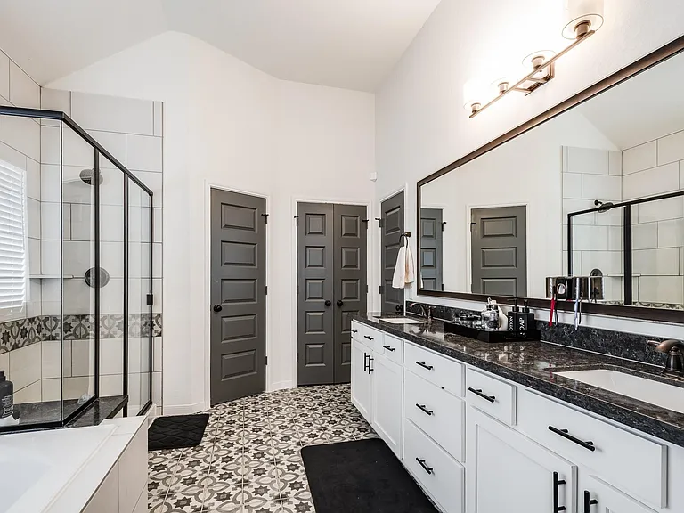 14231 Angelina Dr — Photo 23