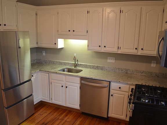 Kitchen Pic 1