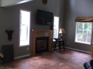 110 Plum Ln, Milford, PA 18337