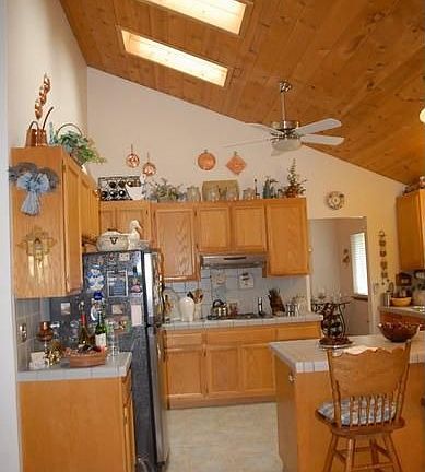 4th image of 2107 Chester Dr
