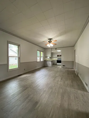 1127 Maple Row Photo 1