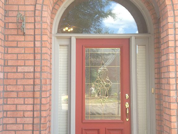 2nd image of 655 Warwick Oaks Lane East