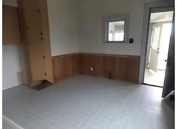2nd image of 1522 165th Ave