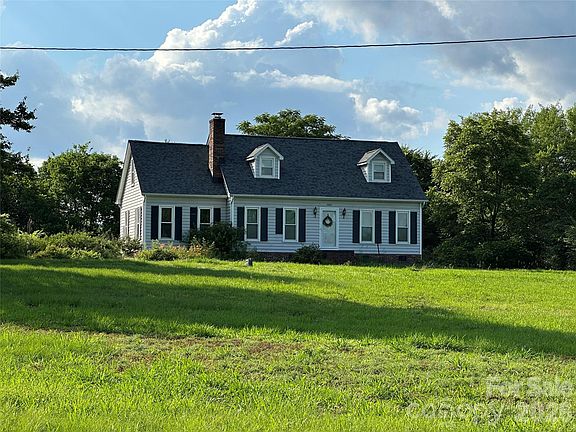 2nd image of 7650 Rocky River Rd