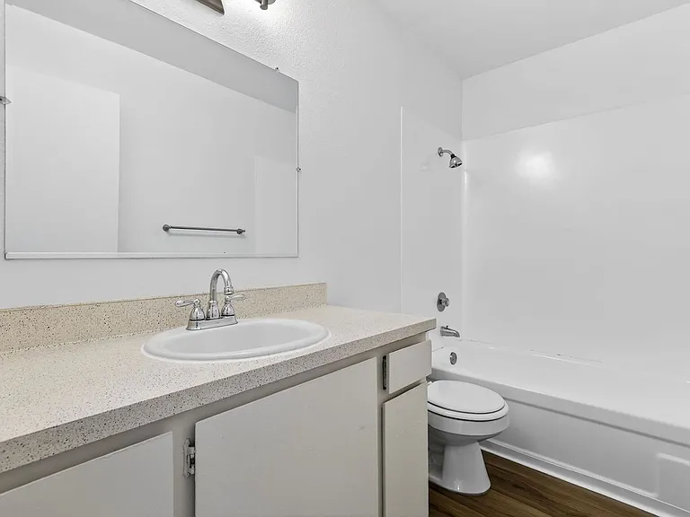 8819 N Edison St — Photo 36