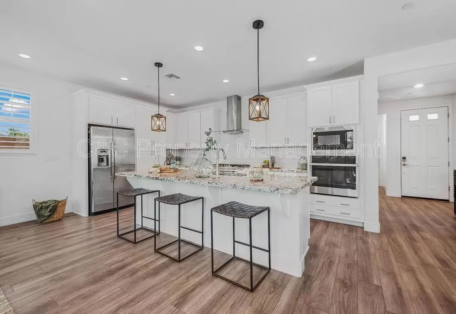 5 bed, 3.0 bath, 2140 sqft, $2,895 — Photo 2