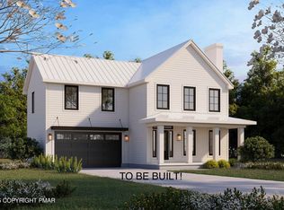 111 Bisbing Rd, Cresco, PA 18326