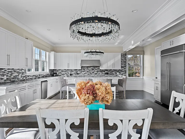 490 Montauk Hwy — Photo 15