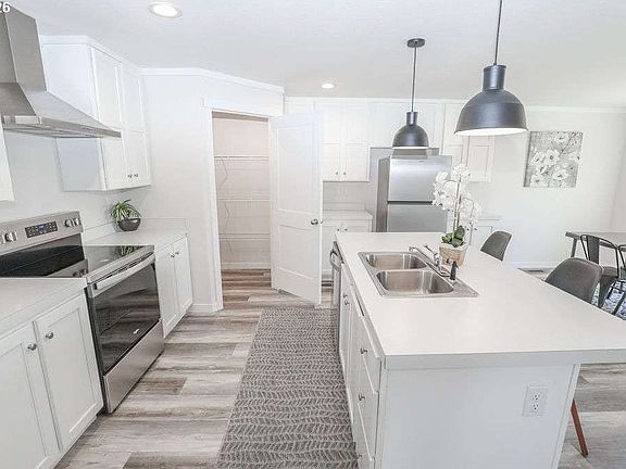 2nd image of 3111 Q Ave #5
