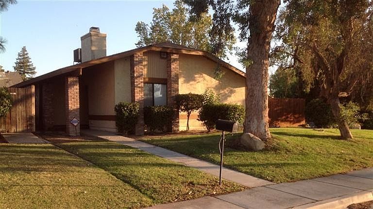 4013 White Ln