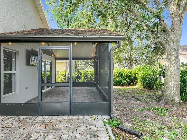 1045 Willow Branch Dr — Photo 60