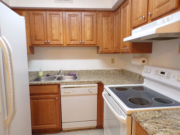 2nd image of 1366 N Sunflower Cir