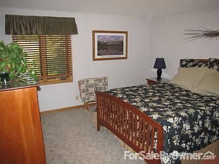 5th image of 15266 Bemis St