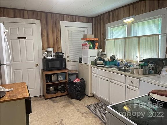 4th image of 91 Buchanan Dr