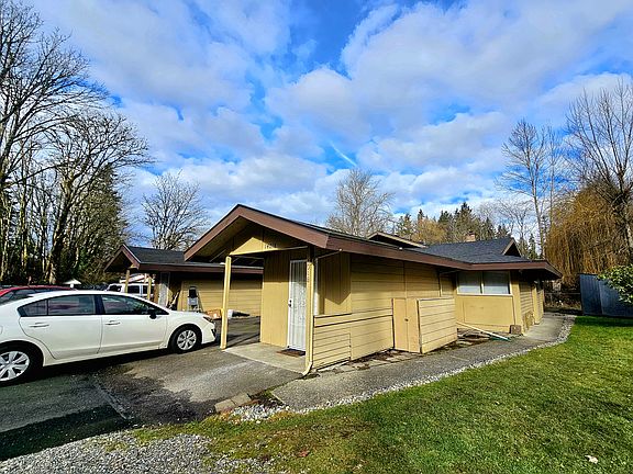 5th image of 14018 SE Newport Way