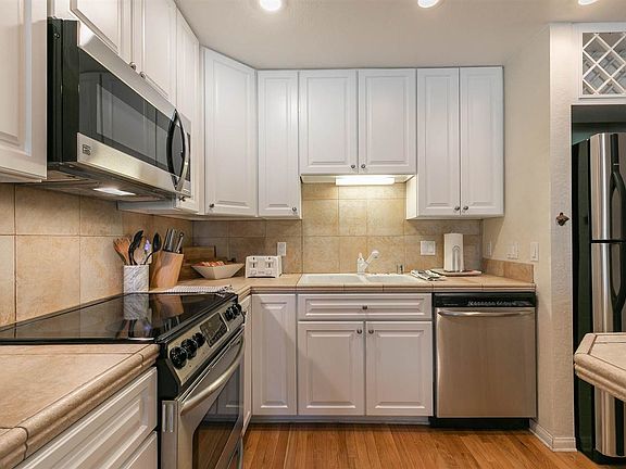 5th image of 5101 N North Lake Blvd #109