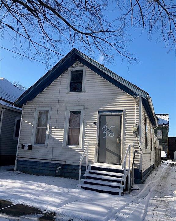 1st image of 36 Strauss St