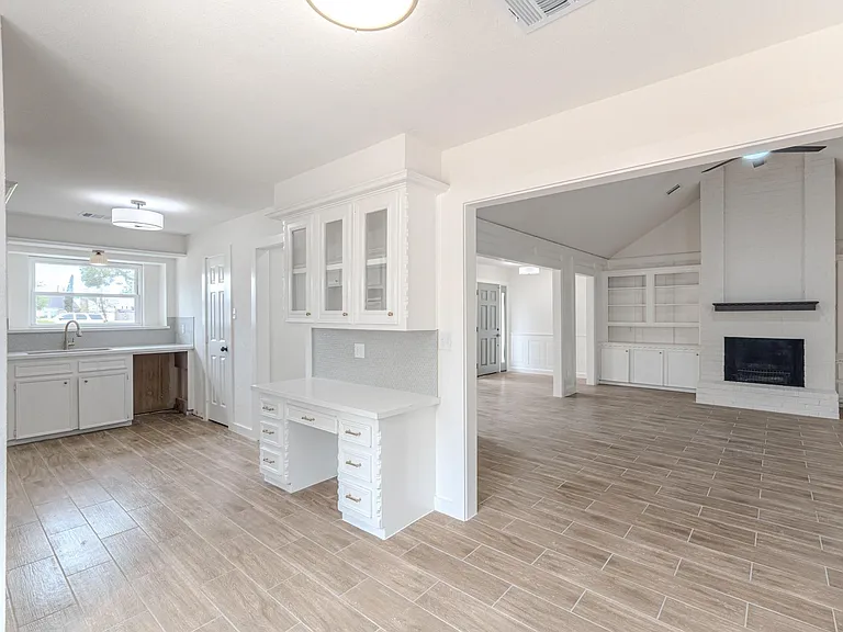 10519 Kirkwren Dr — Photo 13