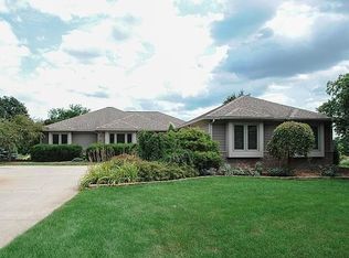 331 Winchester Dr, Saline, MI 48176