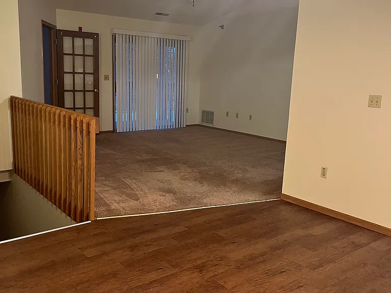 155 W Oak Leaf Dr #6 — Photo 4