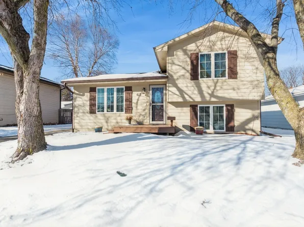 613 NE 9th St, Grimes, IA 50111