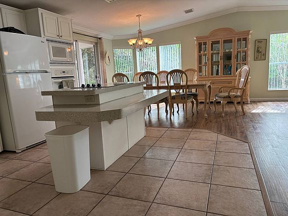 5th image of 145 Green Forest Dr #542