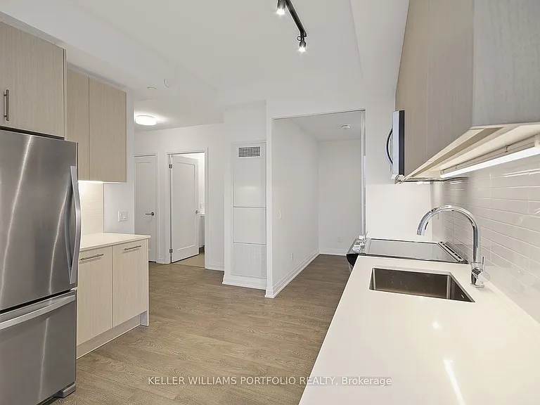 286 Main St #914 — Photo 8