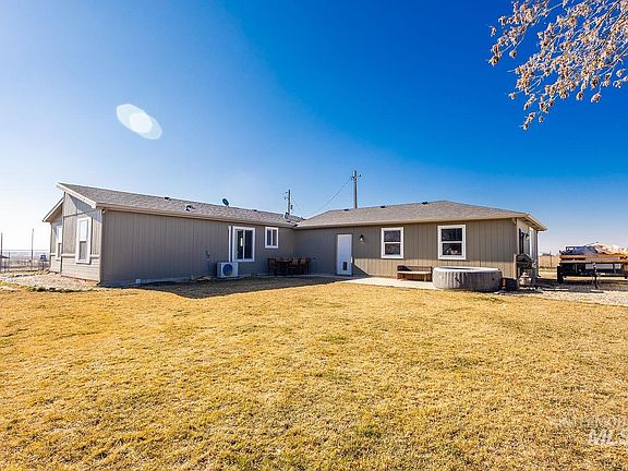 2nd image of 21568 Market Rd