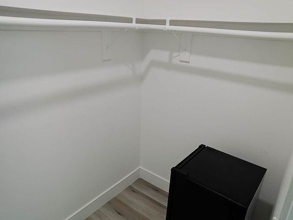 4th image of 3721 S San Pedro St #1/6