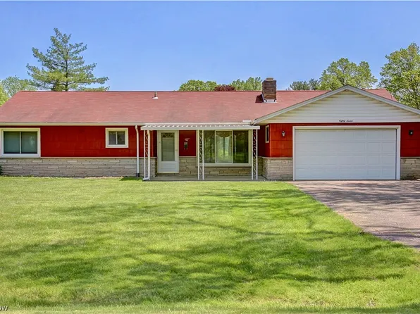 87 Edgewood Dr, Grafton, OH 44044