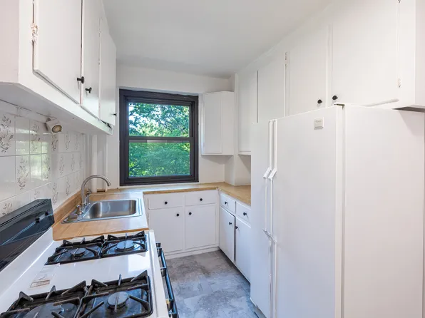 3850 Sedgwick Avenue image 9 of 23