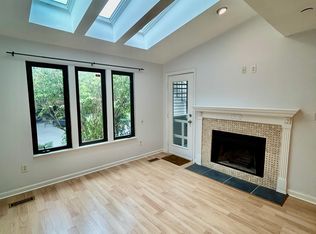 703 Mainsail Ln, Secaucus, NJ 07094
