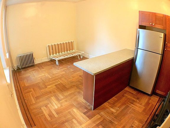 2nd image of 55 E 21st St APT 3D