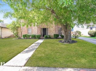 7631 Southmeadow Dr, Houston, TX 77071
